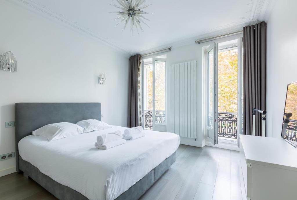 Elegant 3br Champs-elysees & Arc De Triomphe * Paris
