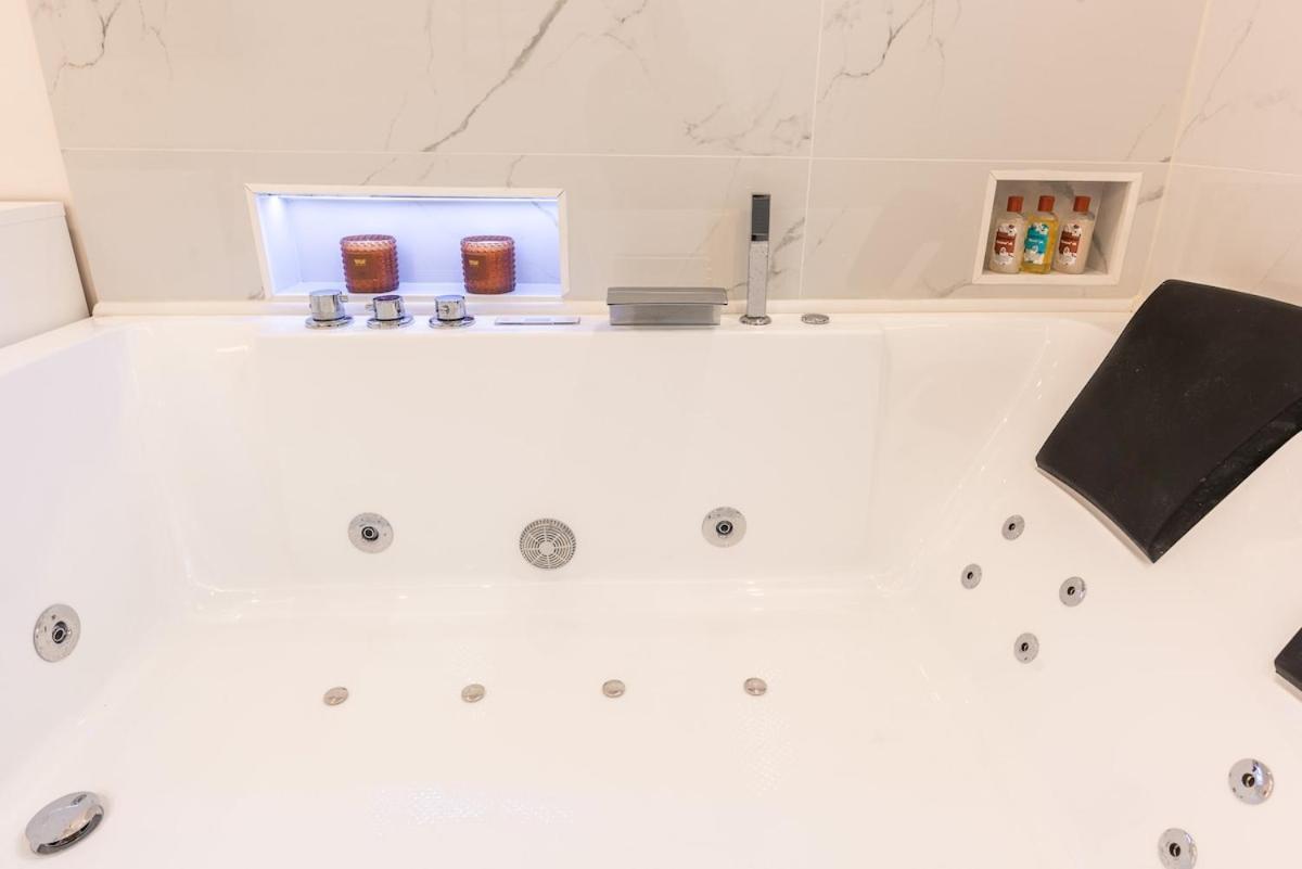 Apartment D'exception Avec Jacuzzi Et Ac - 6p *