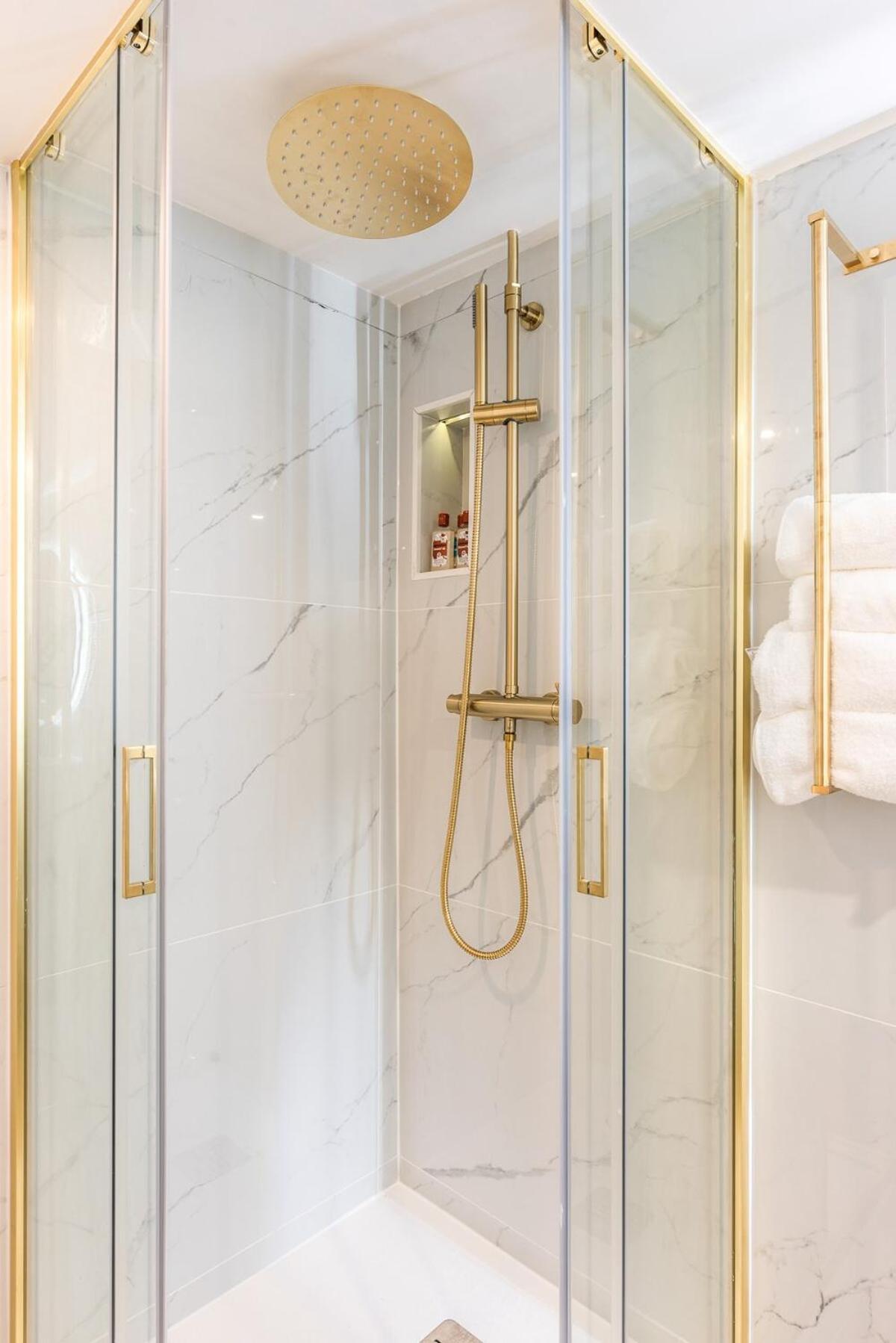 D'exception Avec Jacuzzi Et Ac - 6p * Paris