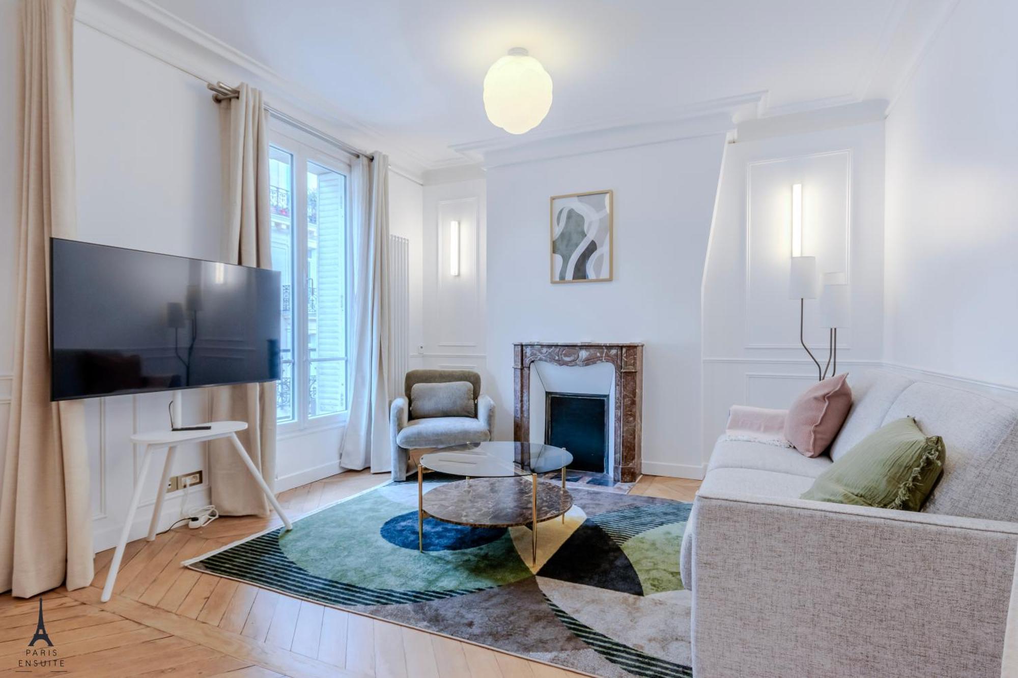 Eiffel Tower - Le Gustave Apartment