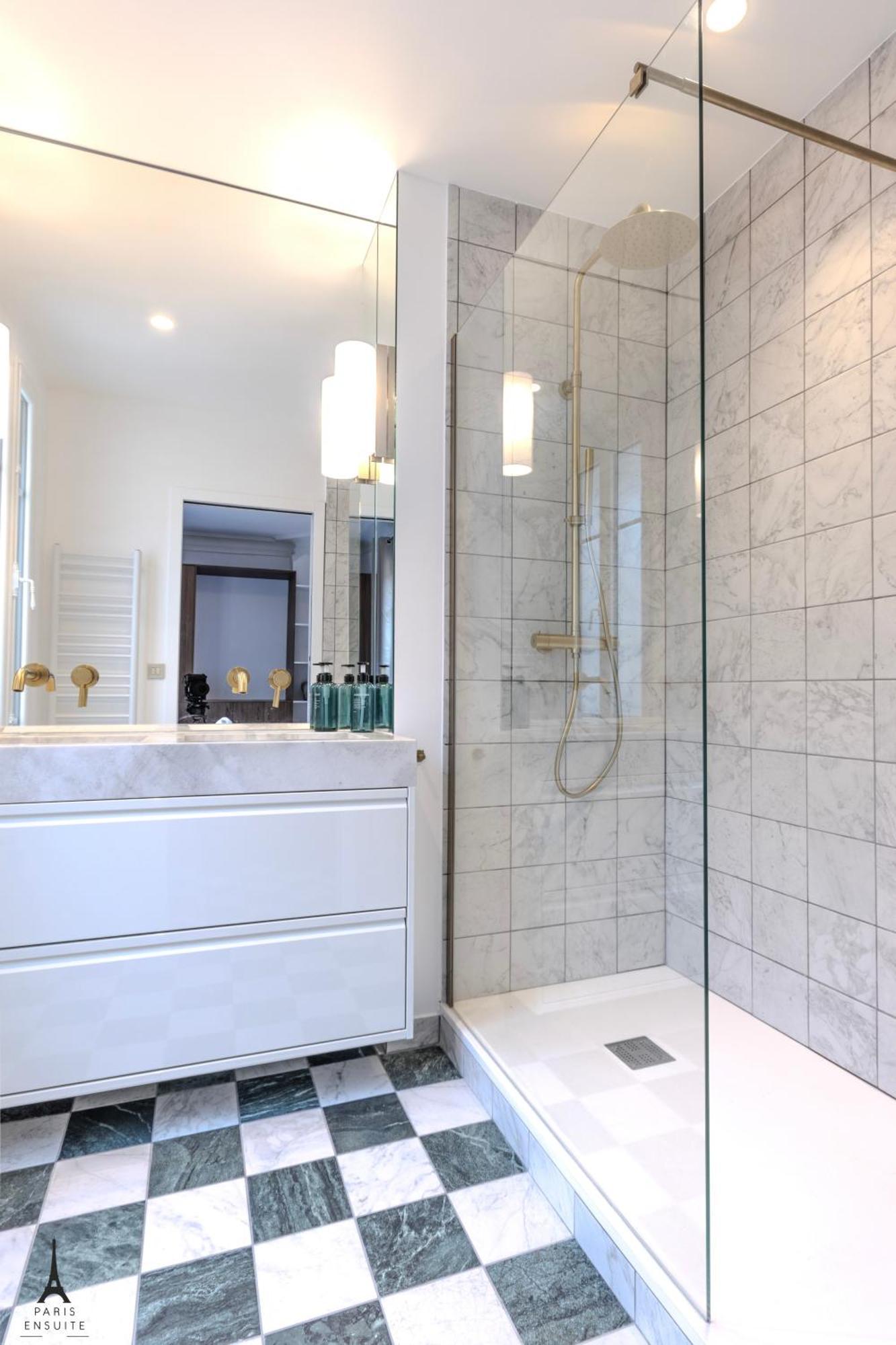 Eiffel Tower - Le Gustave Apartment *