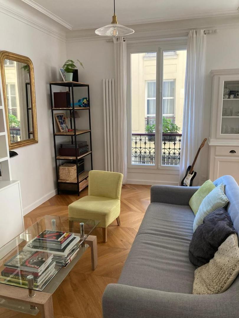 Bright In The Heart Of Le Marais Apartment