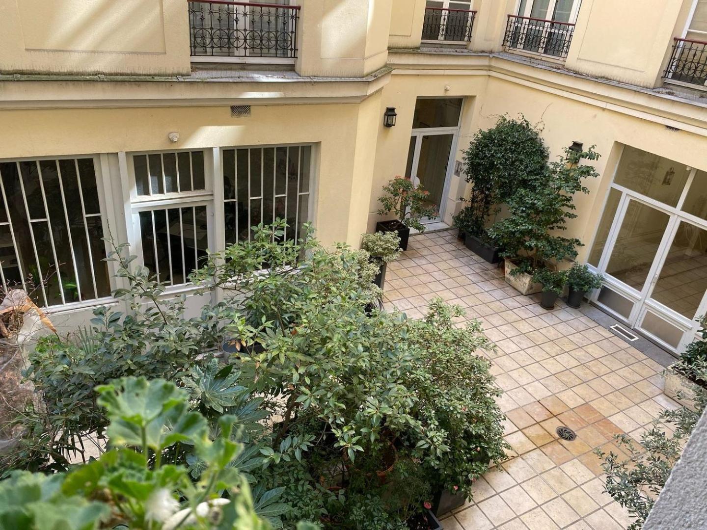 Bright In The Heart Of Le Marais Paris
