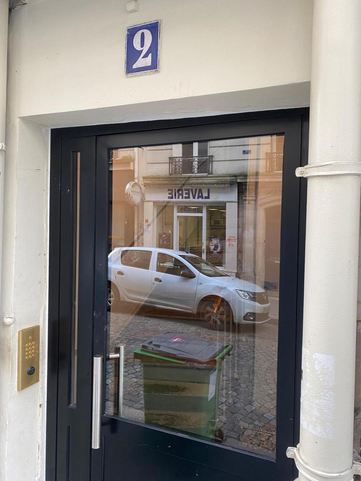 Apartment Au Coeur De Montmartre