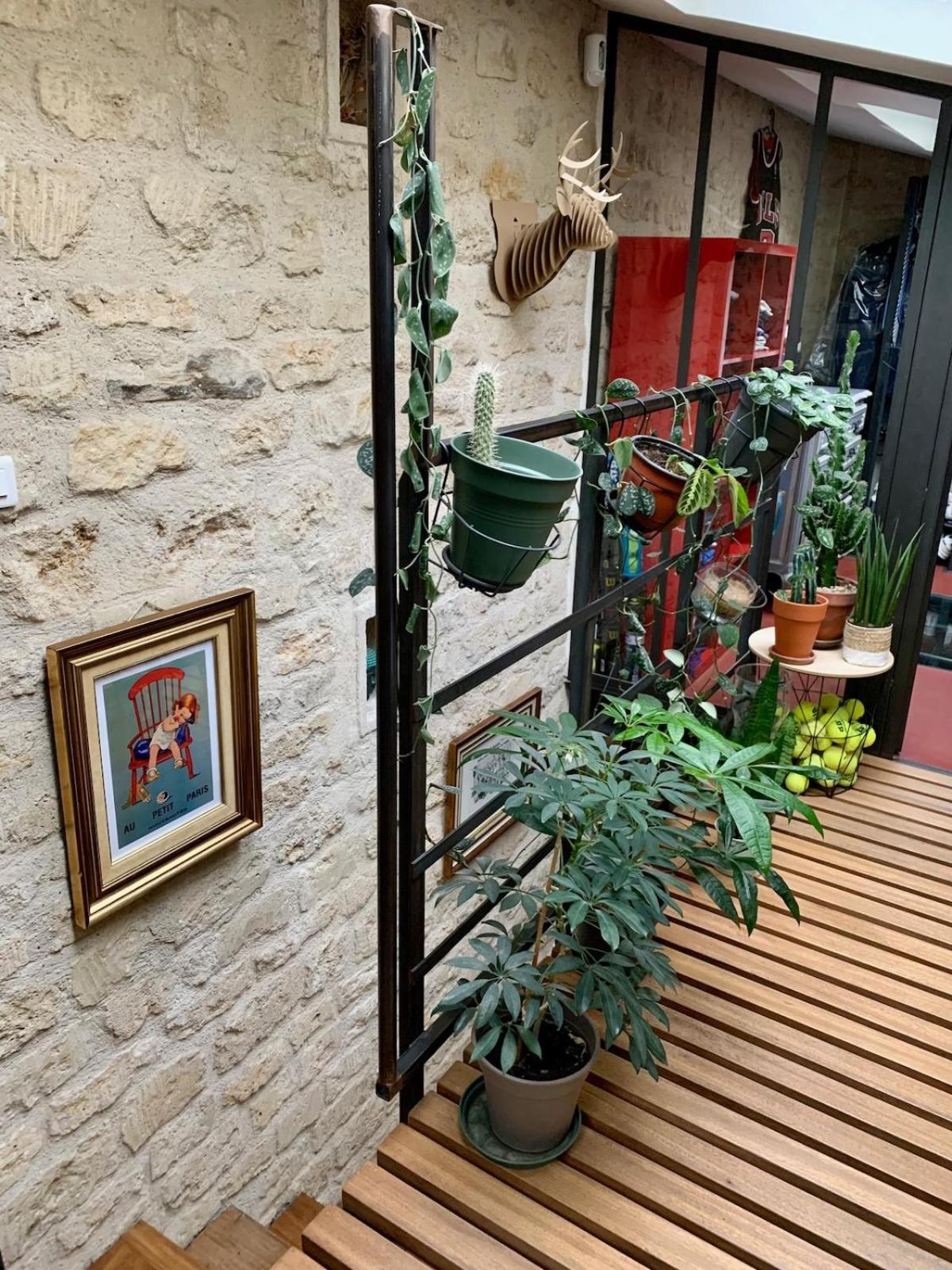 Quiet Loft 70sq In Trendy 11th Area Apartment *