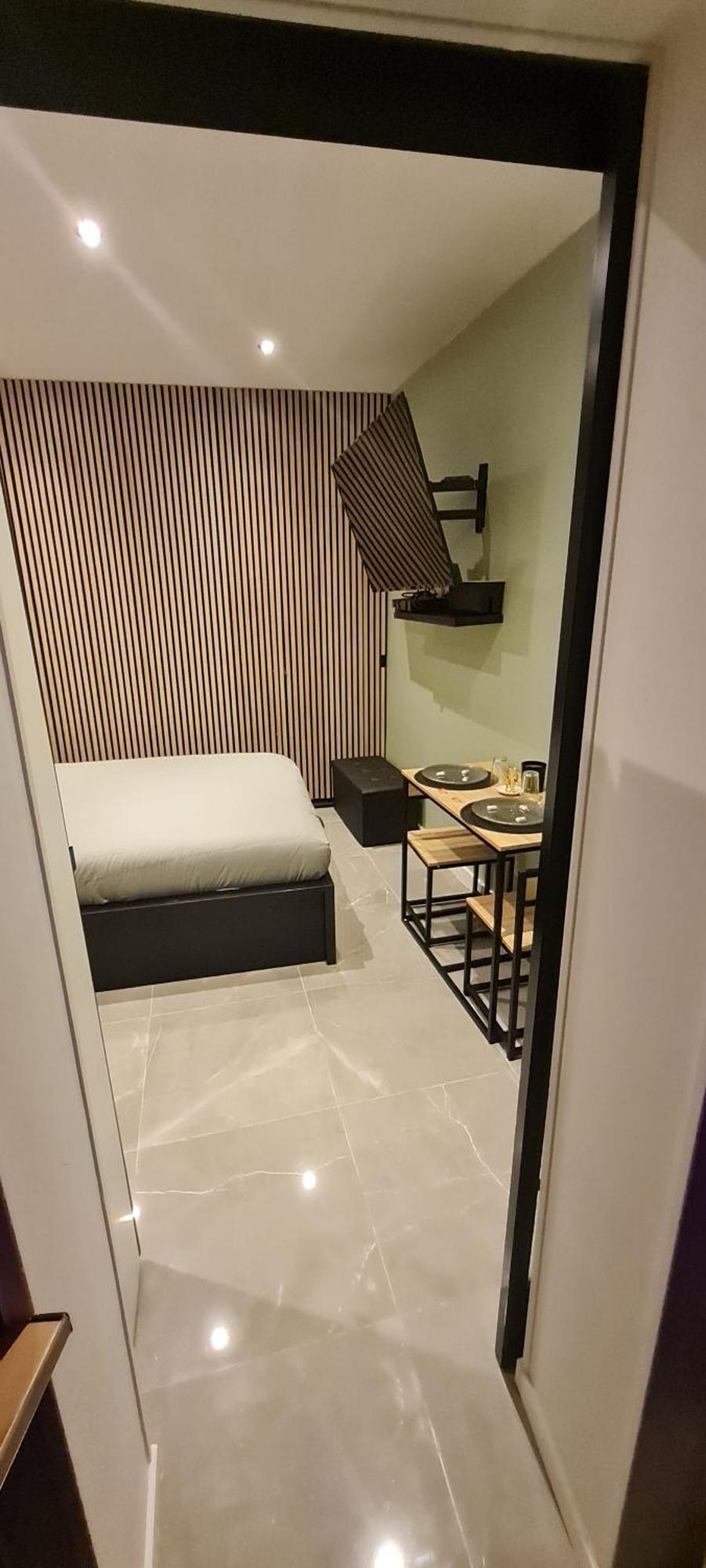 In With Jaccuzzi Apartment *