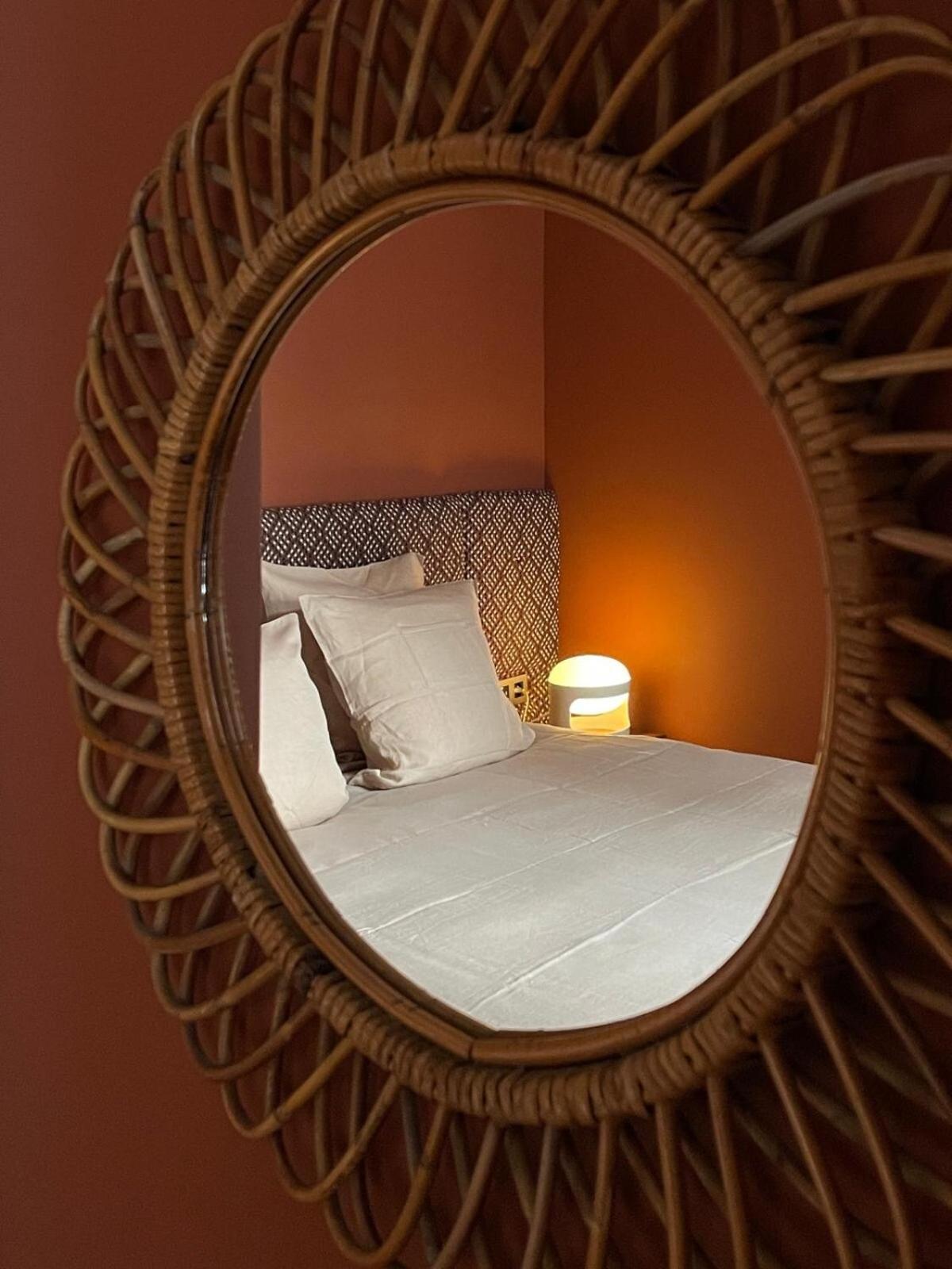 Apartment L'atelier 35 With View Of Montmartre Paris