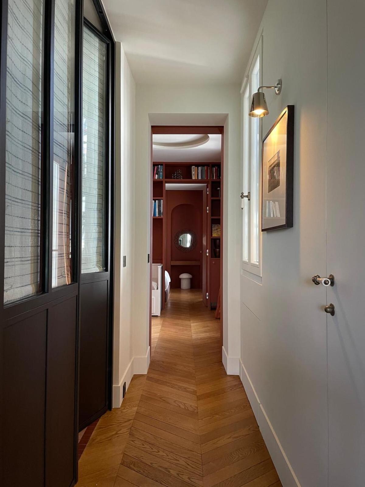 L'atelier 35 With View Of Montmartre Paris