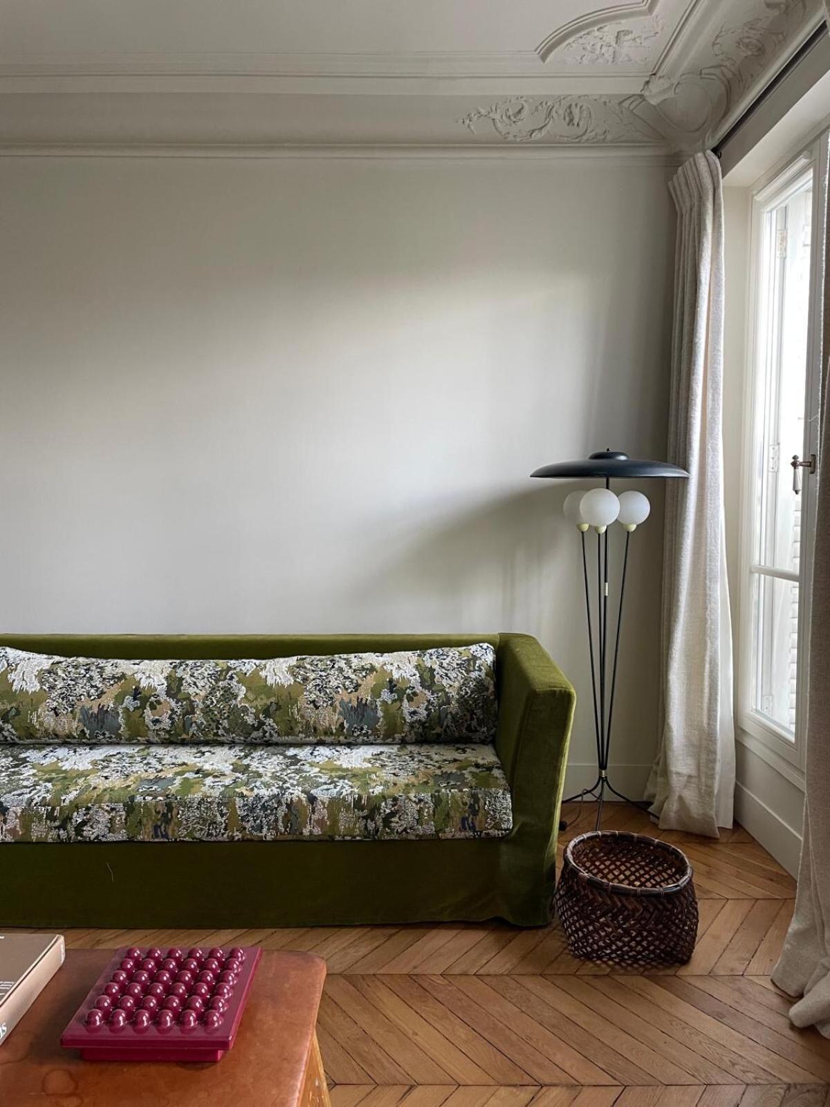 L'atelier 35 With View Of Montmartre Paris