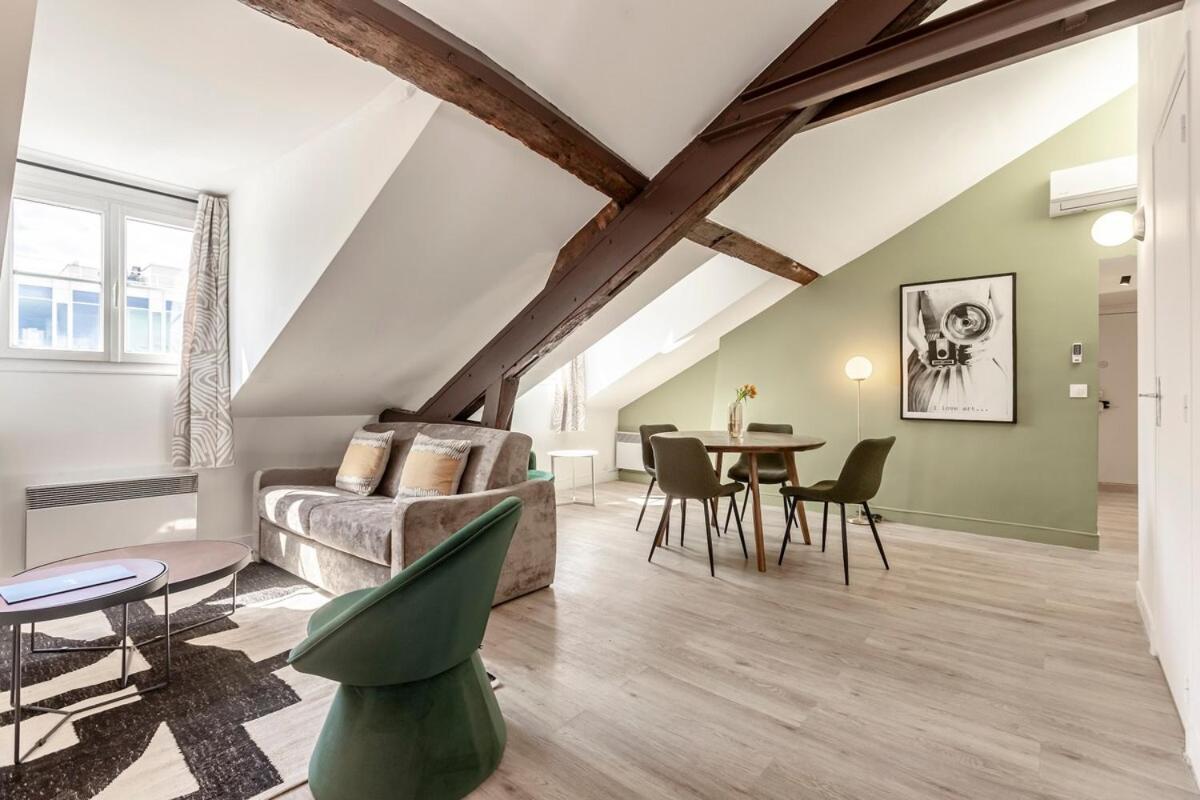 Apartment 62#opera #grandsboulevards #louvre #paris 02 #ac Paris