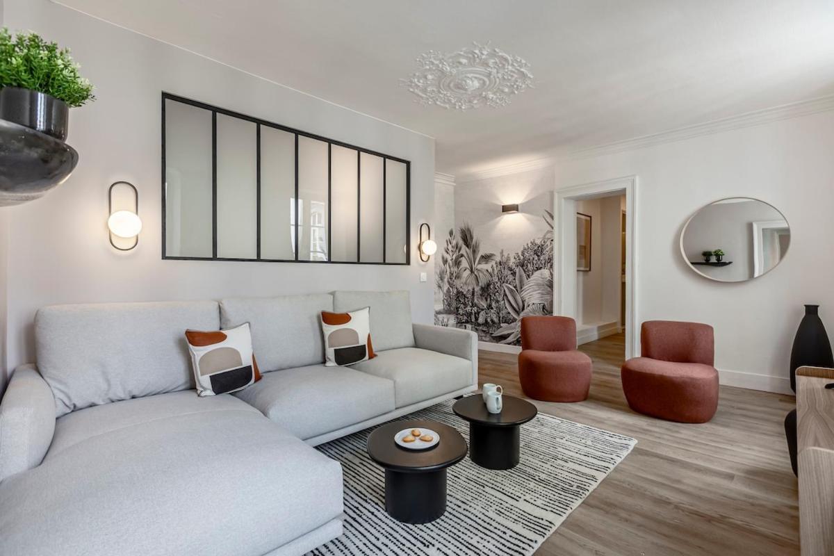 Apartment 43#opera # Grand Boulevards # 4bedrooms # 02 # Ac Paris