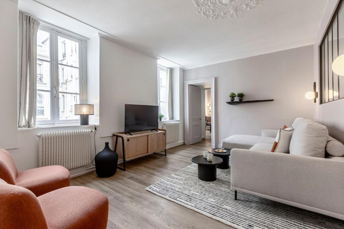 43#opera # Grand Boulevards # 4bedrooms # 02 # Ac Apartment Paris