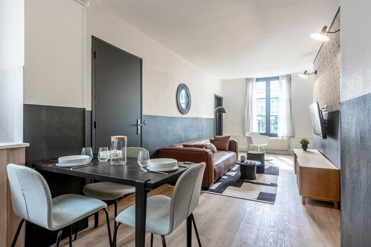 42#opera #louvre #paris02 #2bedrooms #ac *