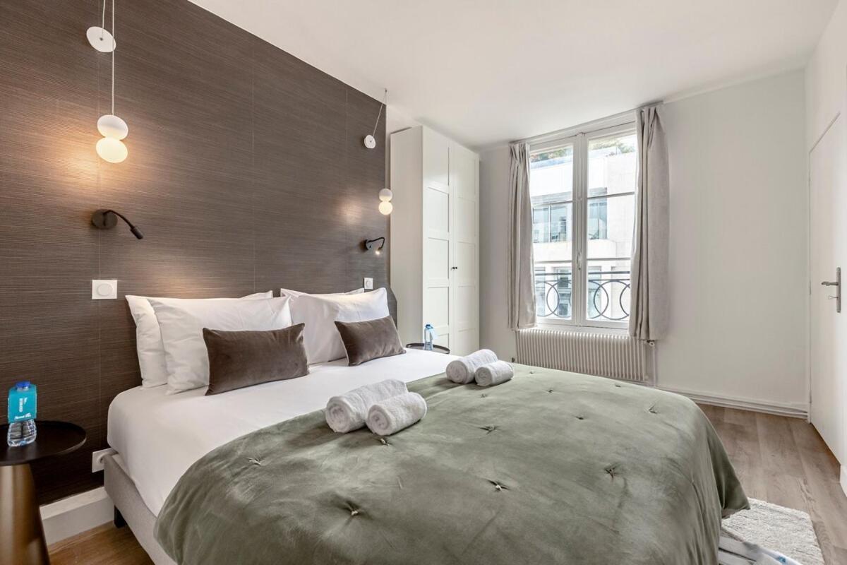 Apartment 42#opera #louvre #paris02 #2bedrooms #ac *