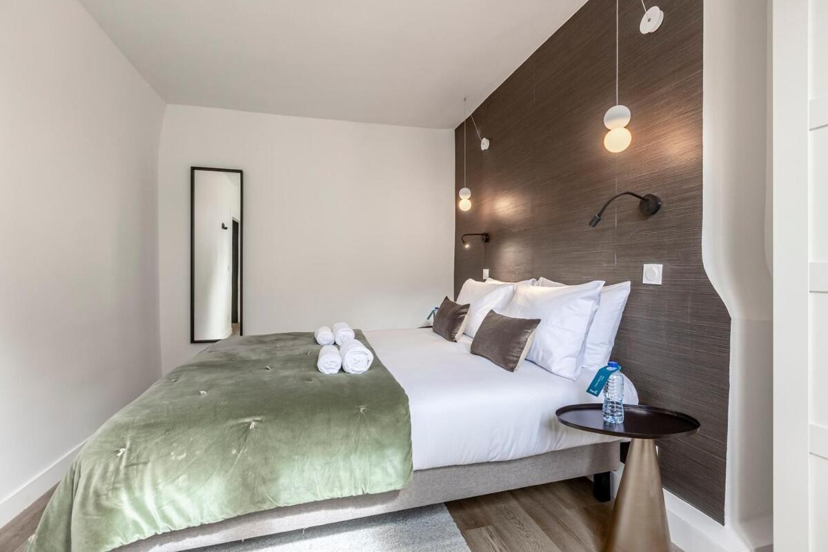 42#opera #louvre #paris02 #2bedrooms #ac