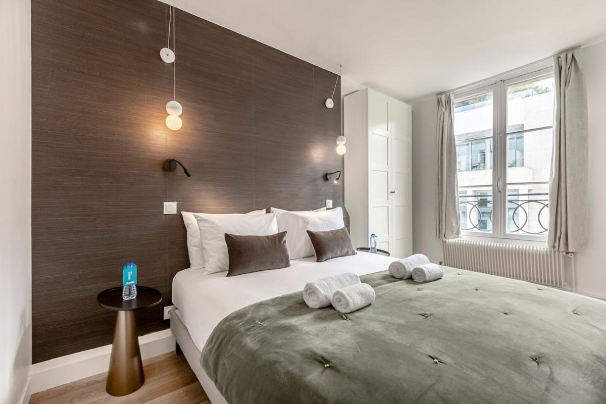 42#opera #louvre #paris02 #2bedrooms #ac * Paris