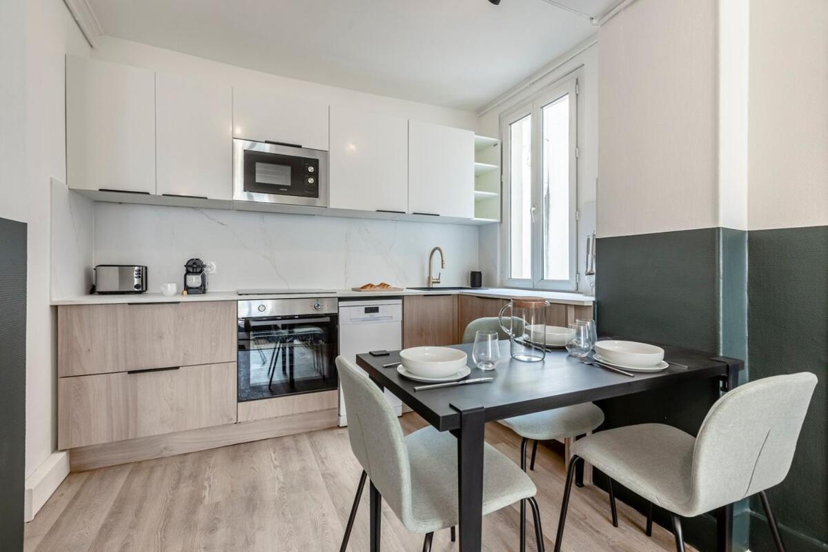 Apartment 42#opera #louvre #paris02 #2bedrooms #ac