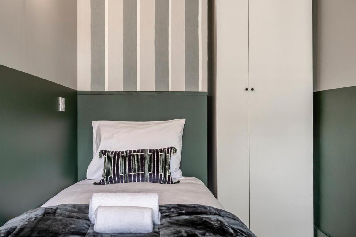 Apartment 42#opera #louvre #paris02 #2bedrooms #ac