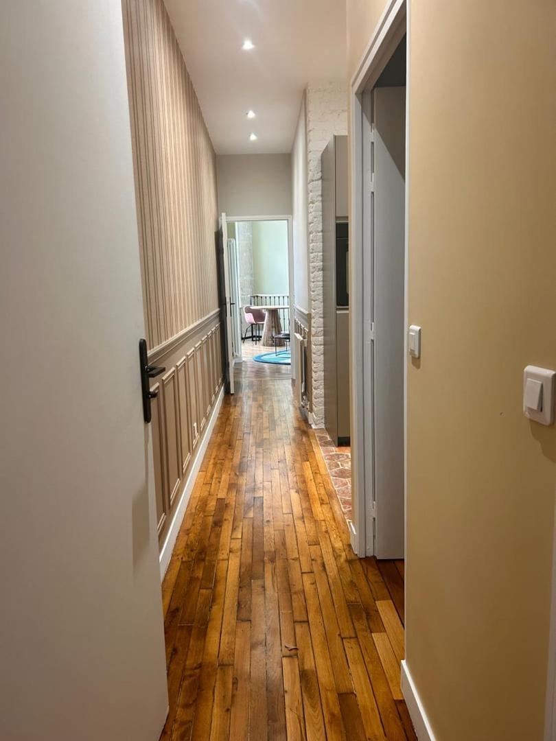 Apartment Parisian In The Latin Quarter's Heart