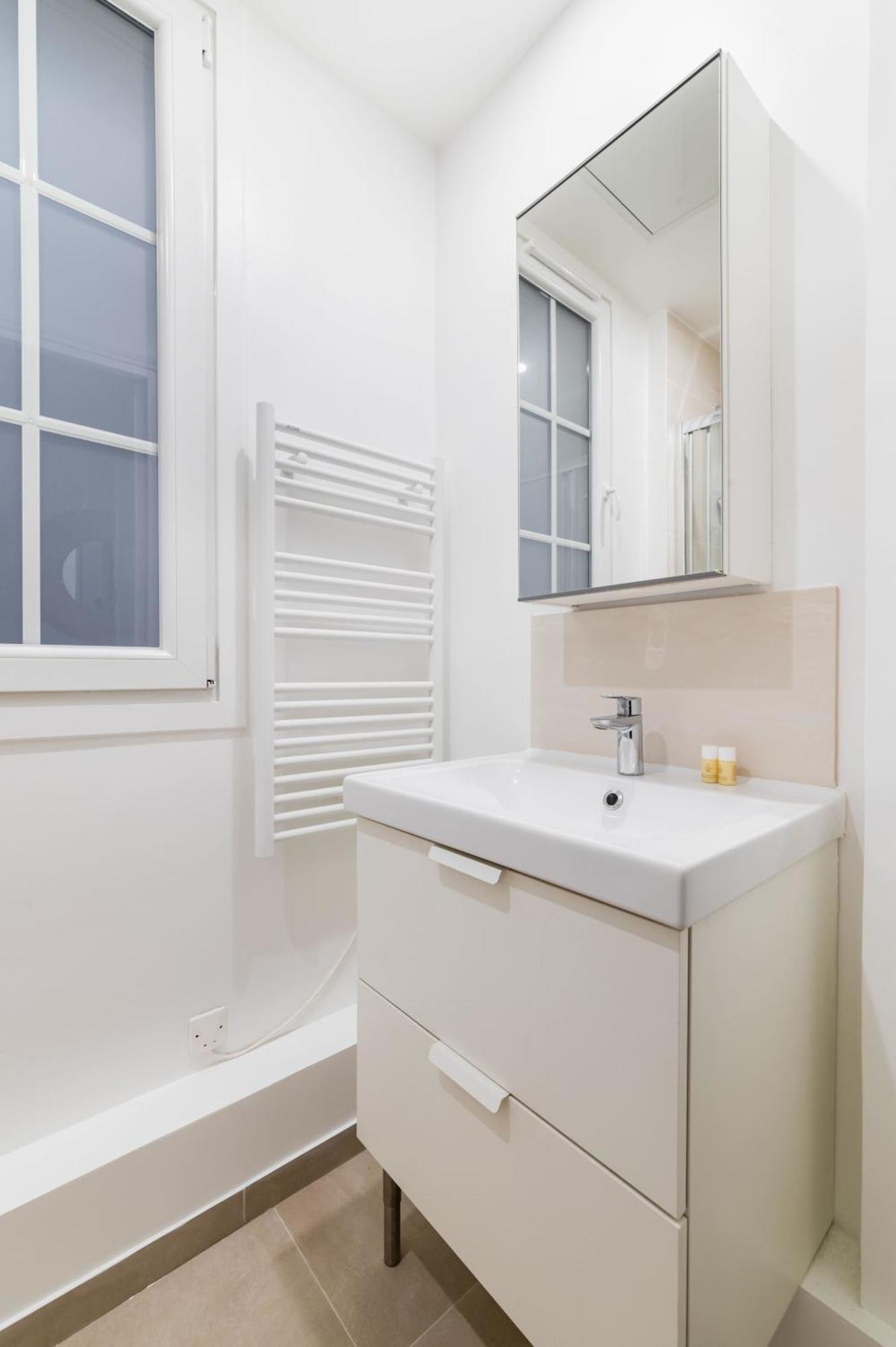 Apartment 3 Pieces Au Coeur Du 19e - 4p *