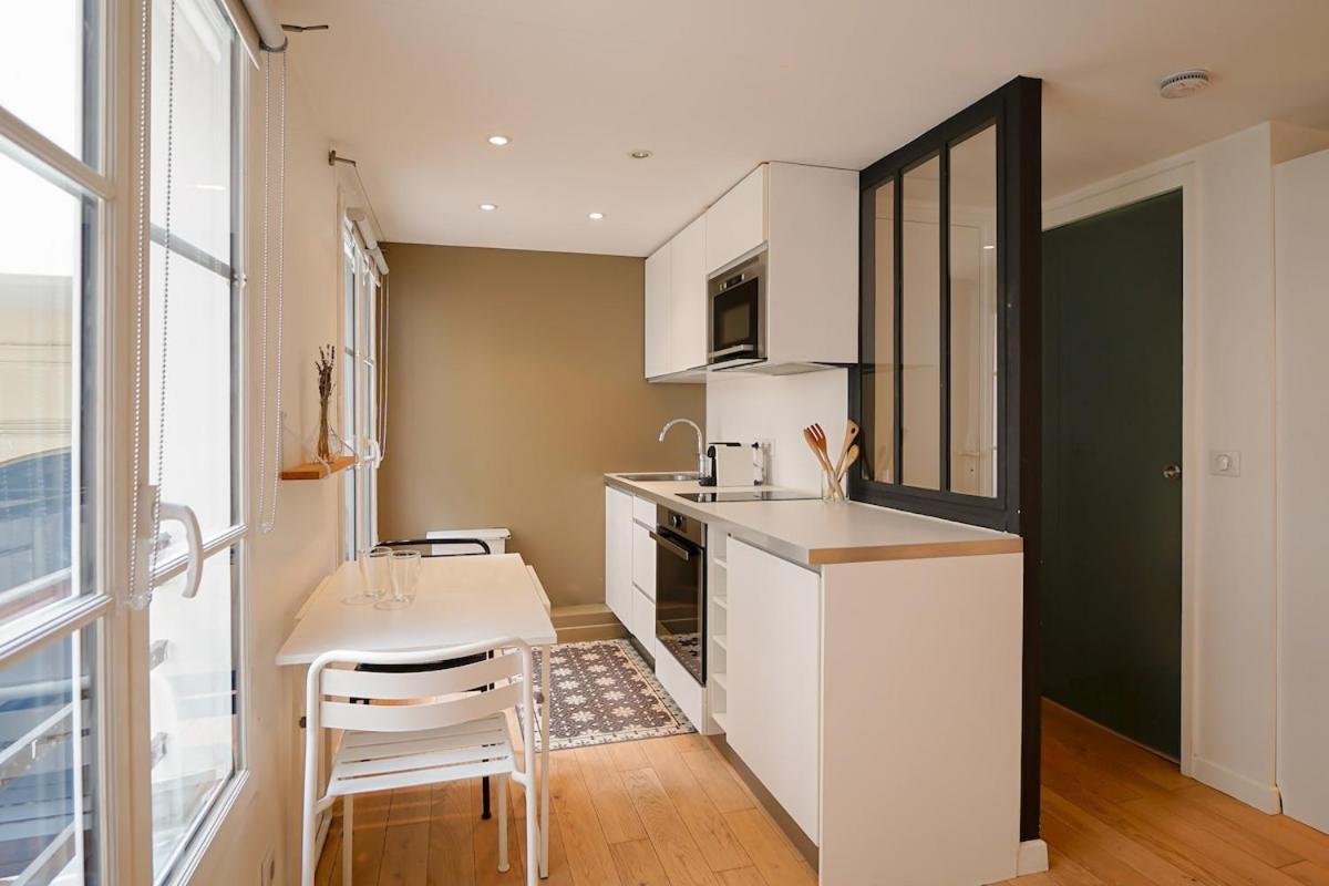 Chill Au Coeur Du Marais Apartment