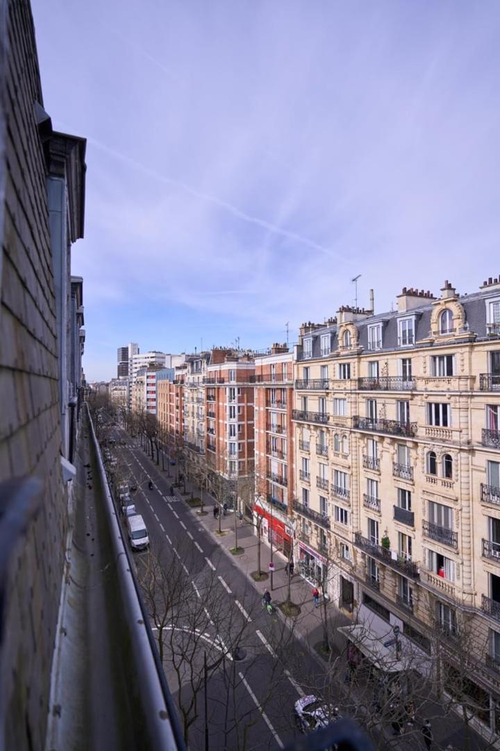 Bright 1br Parisian Retreat Italy Square | By Airnest Apartment