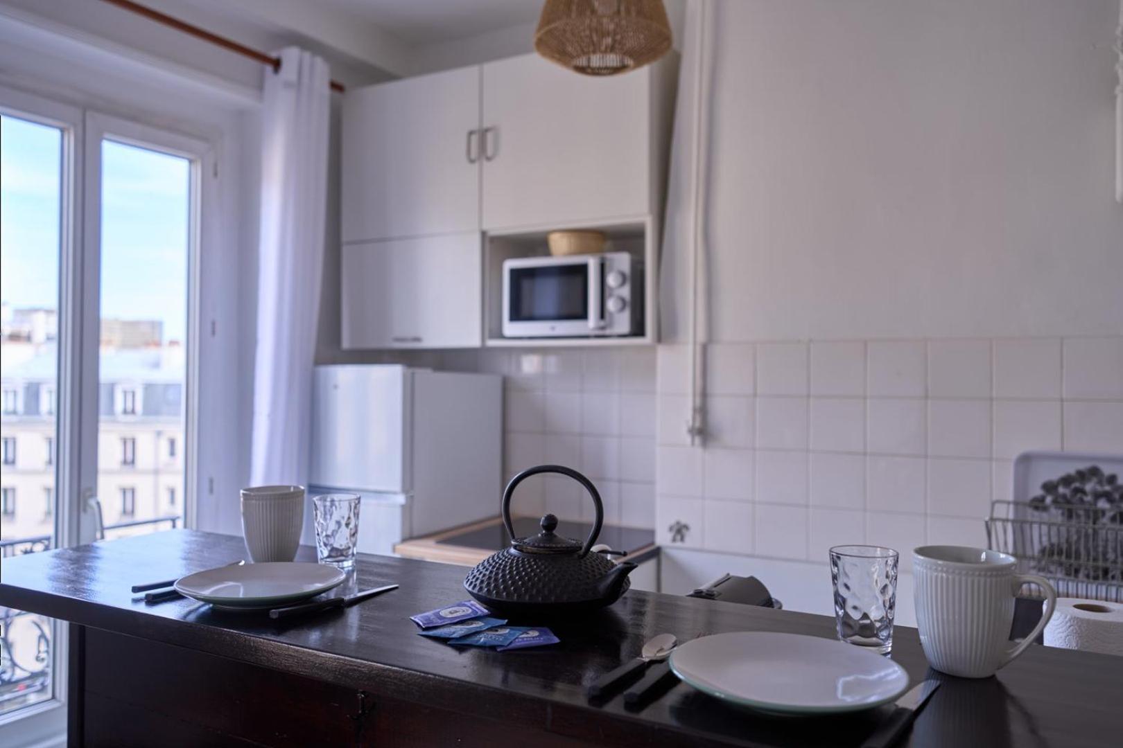 Apartment Bright 1br Parisian Retreat Italy Square | By Airnest *