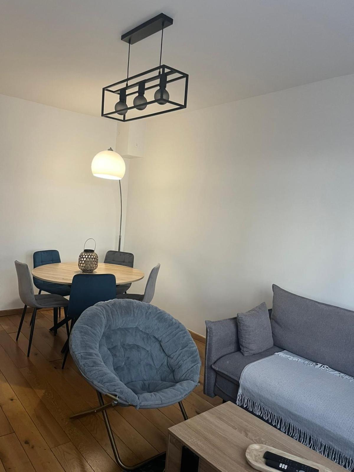 Apartment 3 Pieces