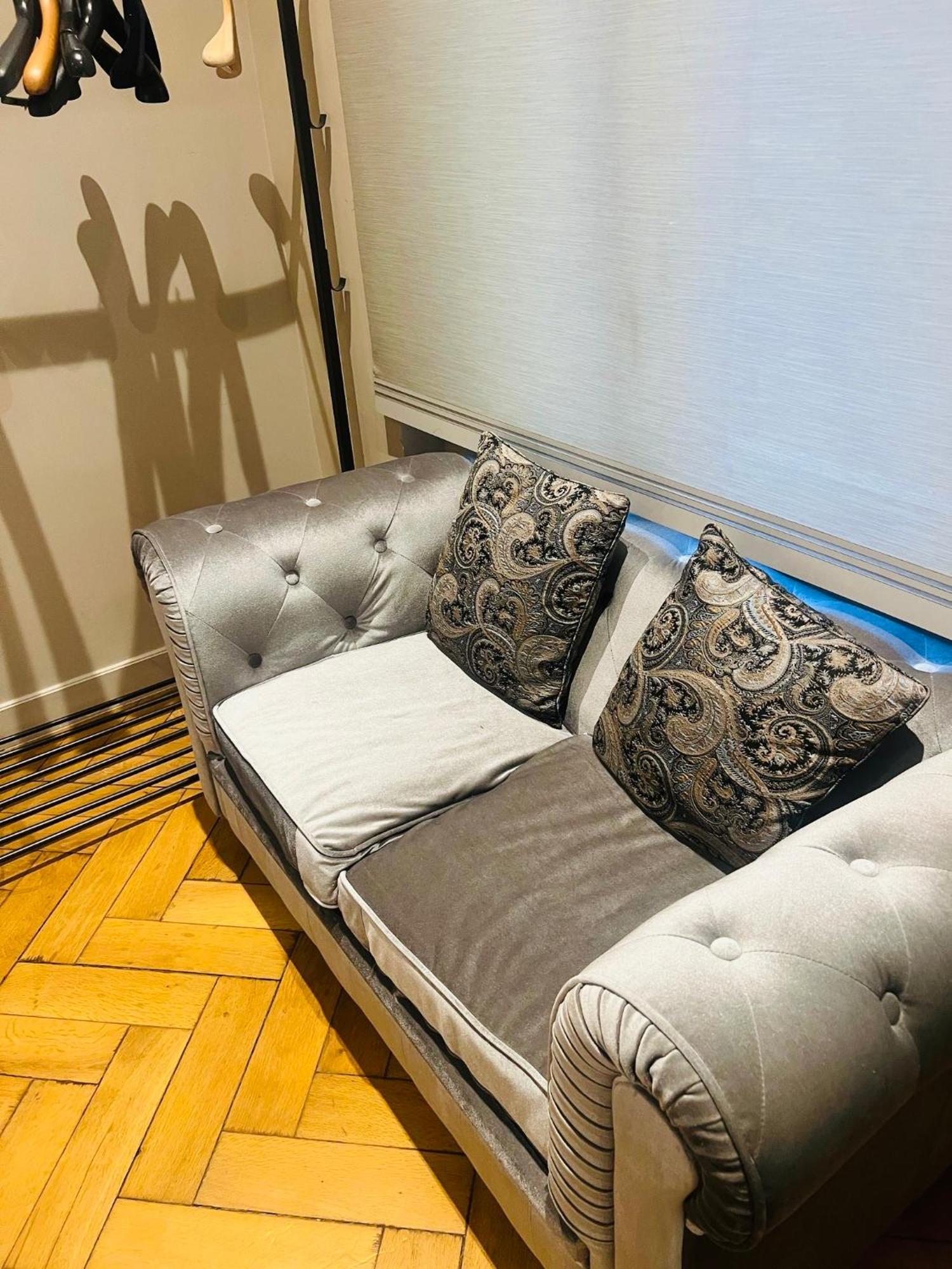 Tour Eiffel Montaigne Apartment *