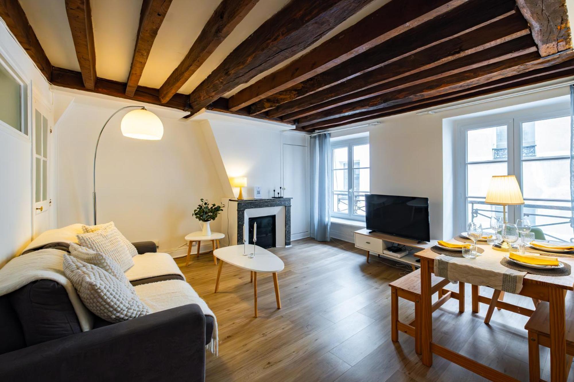 Apartment Typique Au Coeur Du Marais