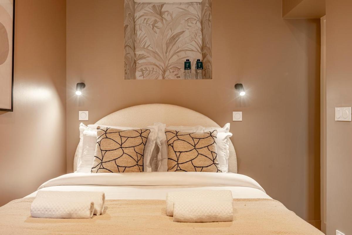 A43 Republic # 1bedroom # Marais # Paris03 # Ac Paris