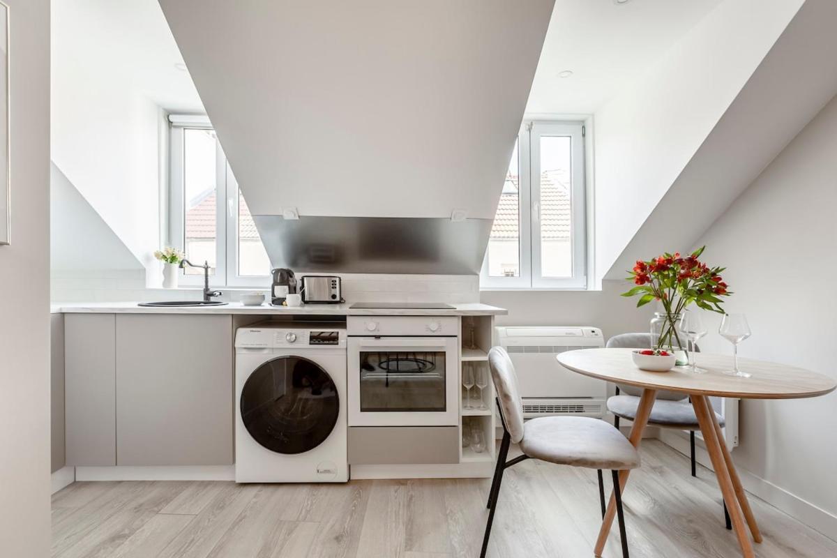 Apartment A43 Republic # 1bedroom # Marais # Paris03 # Ac