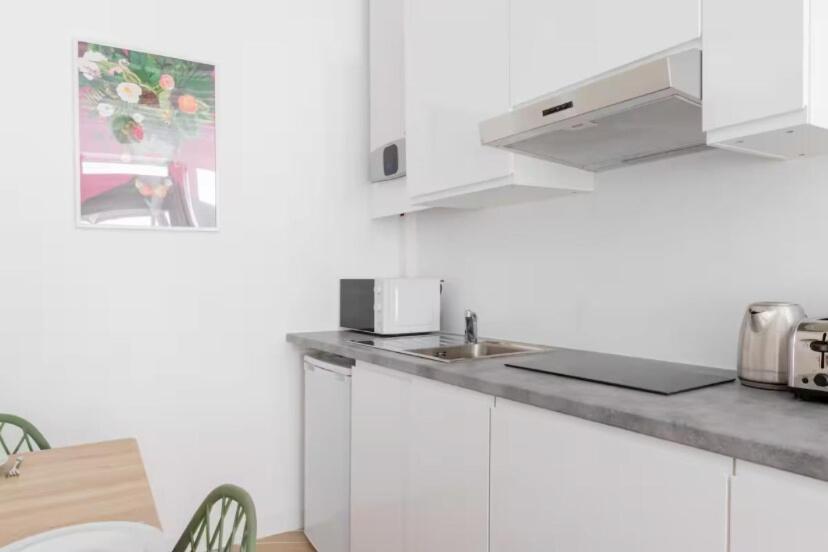 Apartment Charming Near Gare De L'est Paris
