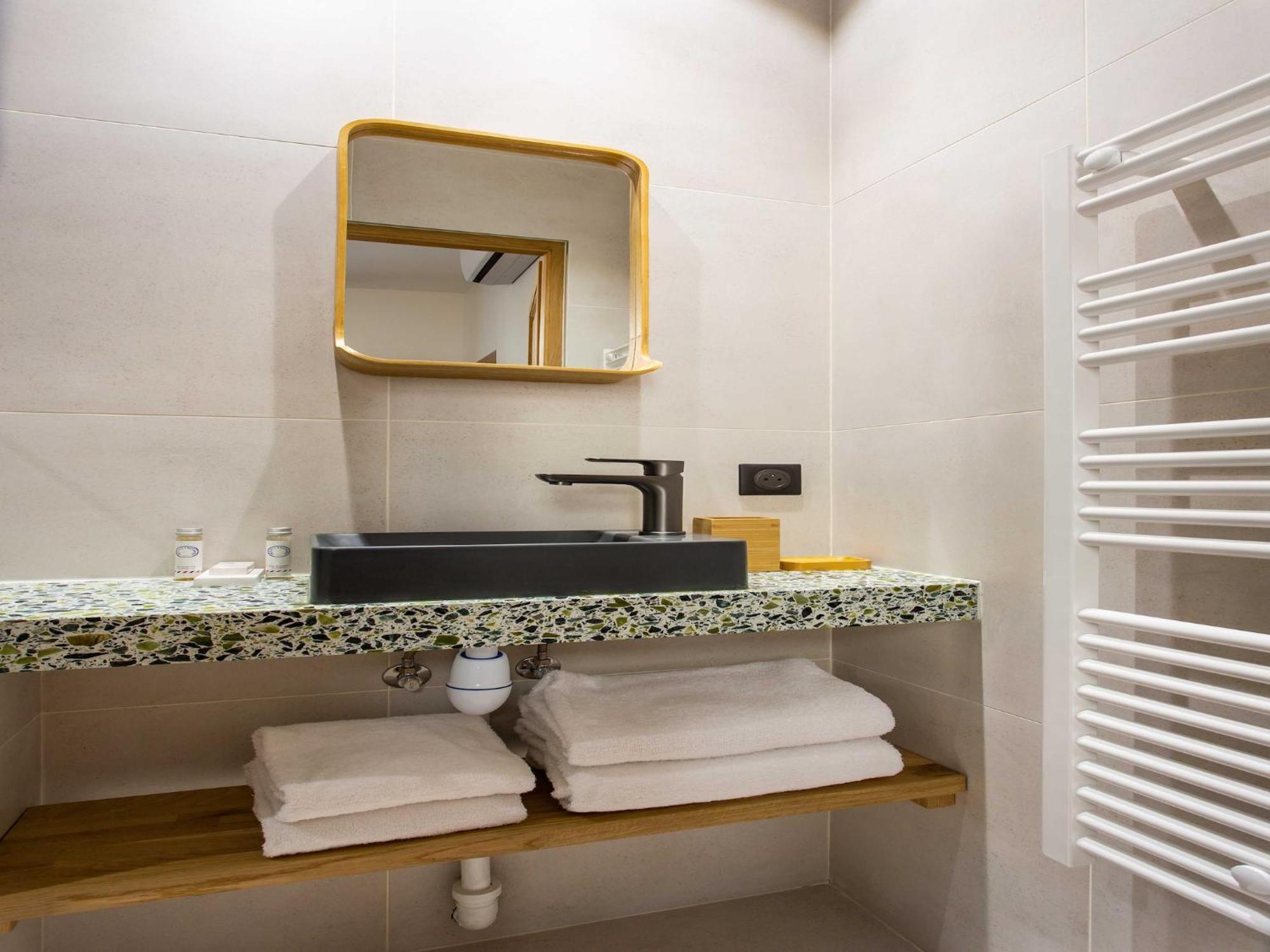 Magnificent - 2br 6p - Le Marais Apartment *