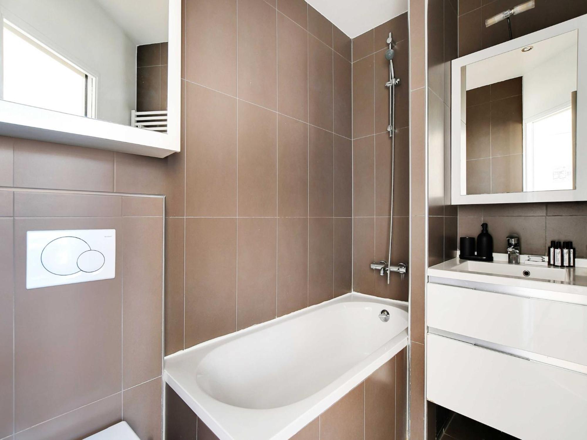 Apartment Spacious Duplex - 2br 6p - Le Marais Paris