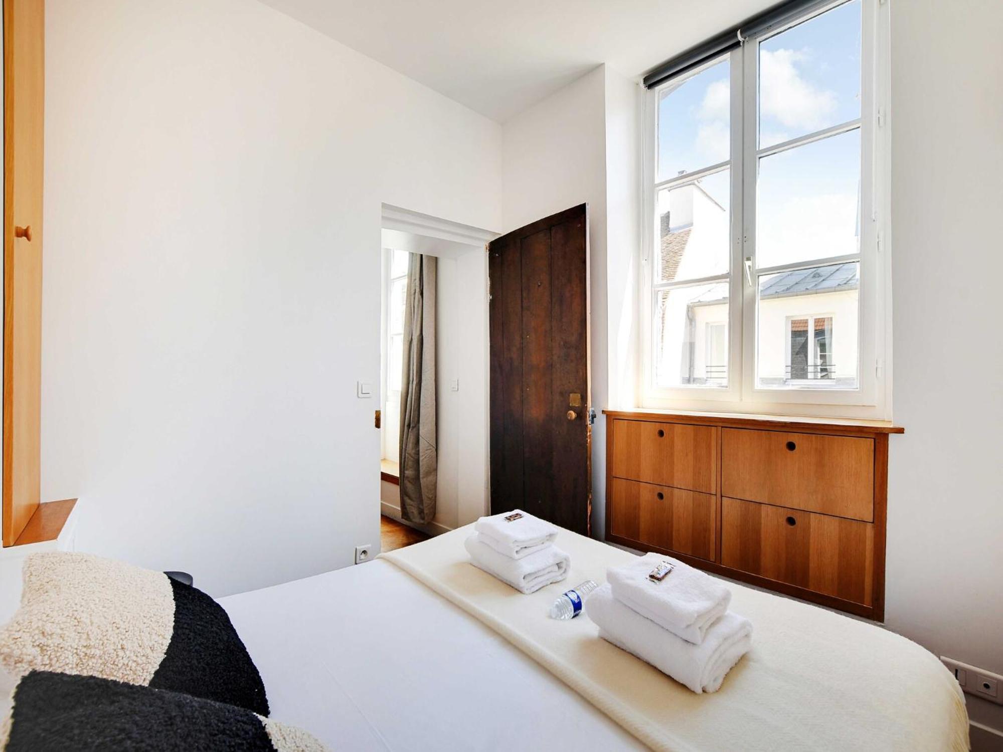Spacious Duplex - 2br 6p - Le Marais Paris