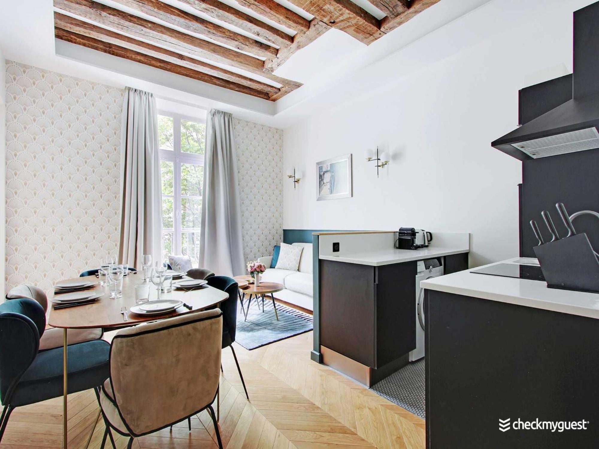 Stylish - 2br 6p - Le Marais Apartment