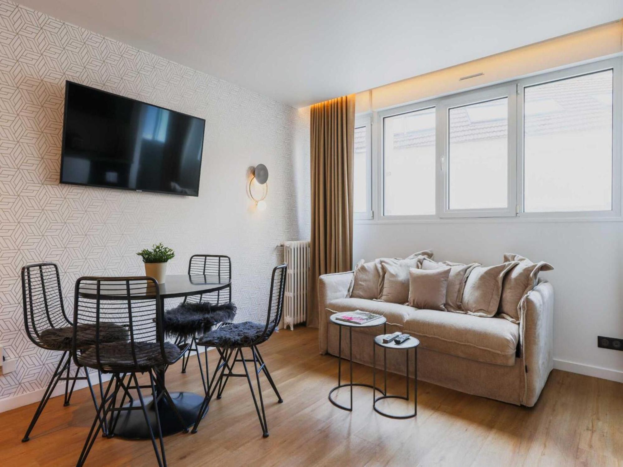 Elegant - 2br 6p - Canal St Martin Apartment