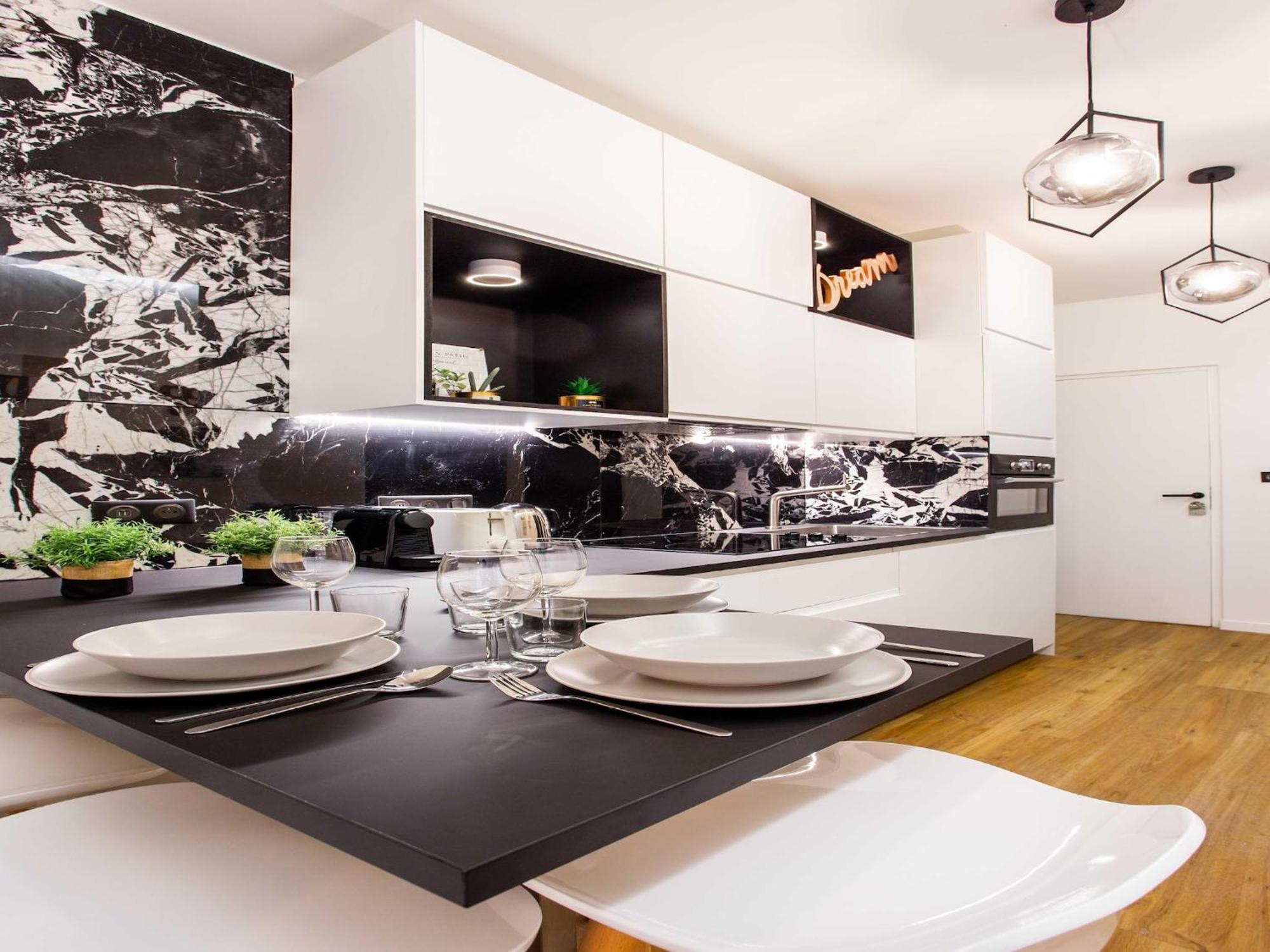 Live Like Real Parisians In The Heart Of Apartment