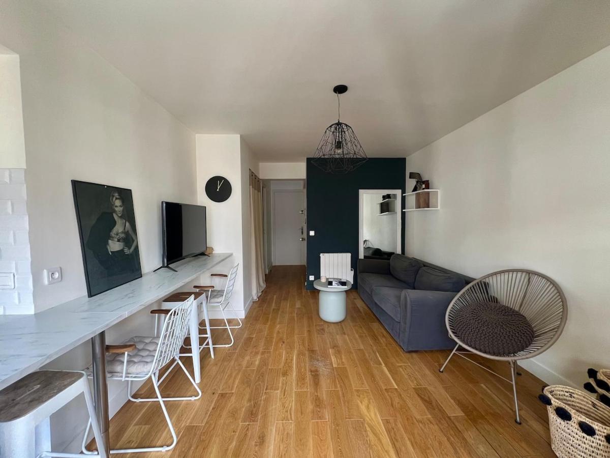 Aux Batignolles - Le Cocon Parisien - 28mb Bis Apartment