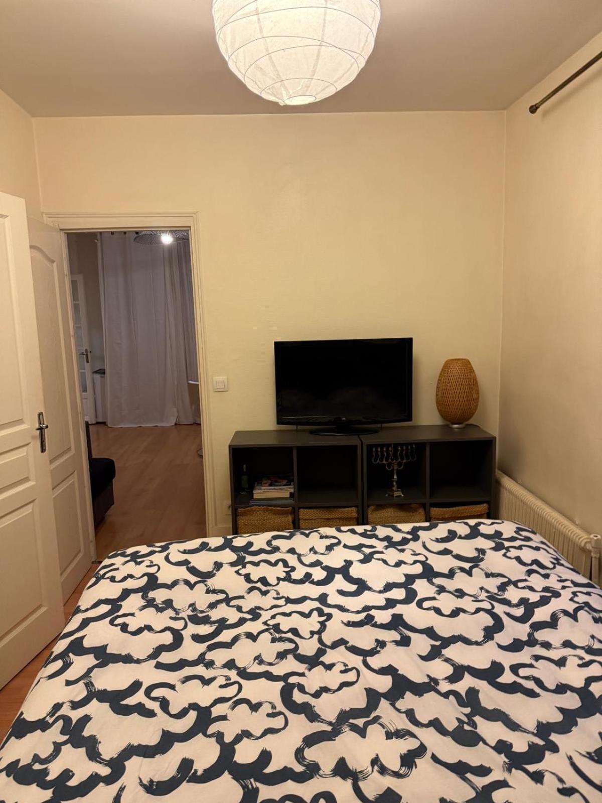 Amazing 1 Bedroom, 30sec From Arc De Triomphe Apartment *