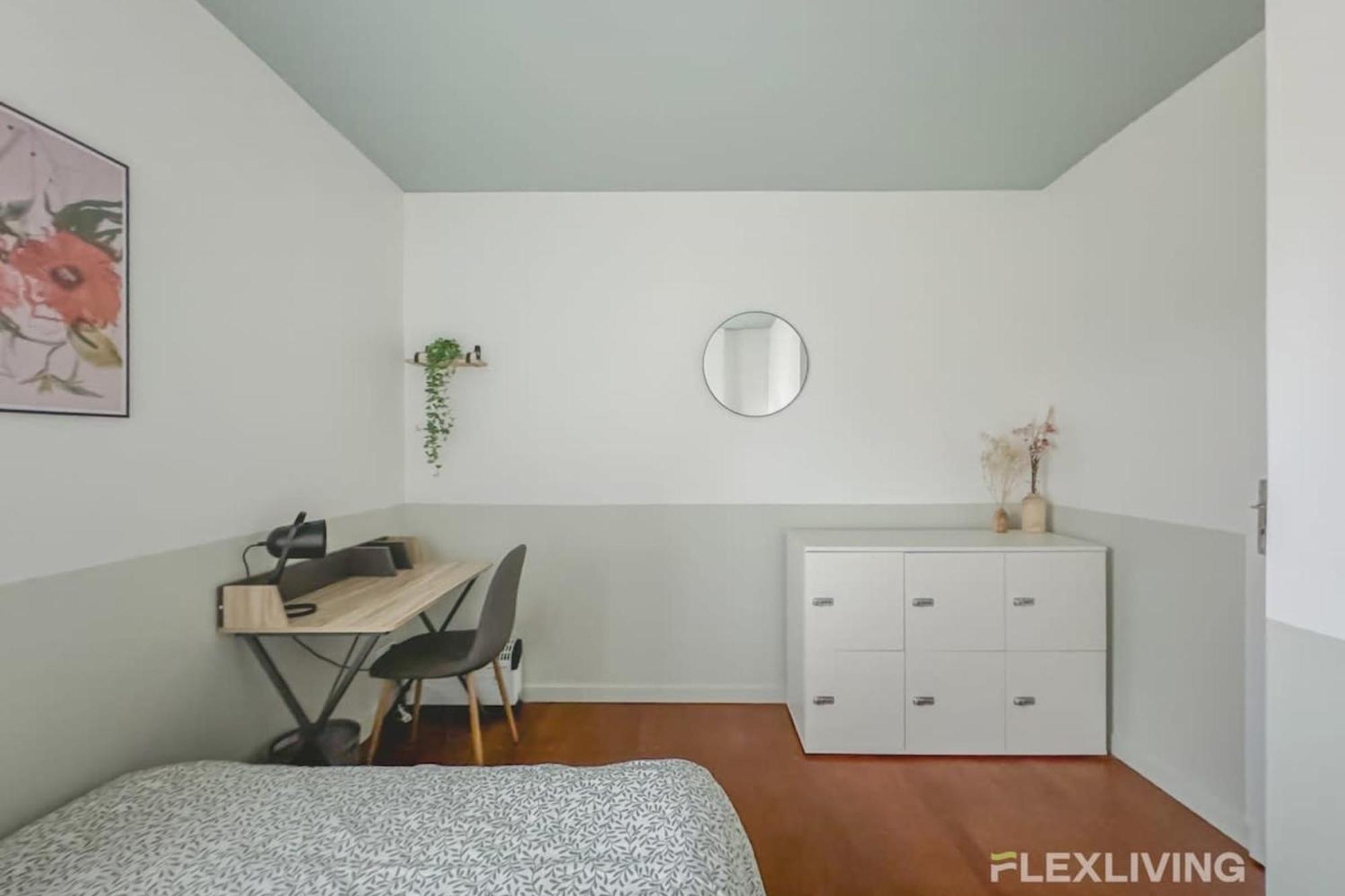 Flexliving - Whole Flat - Losserand Apartment *