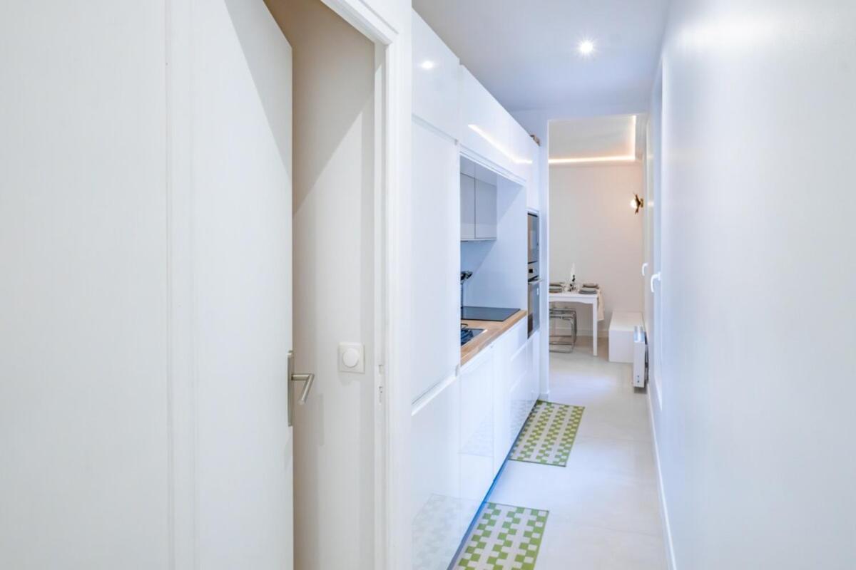 Haussmann - Champs-elysees Apartment