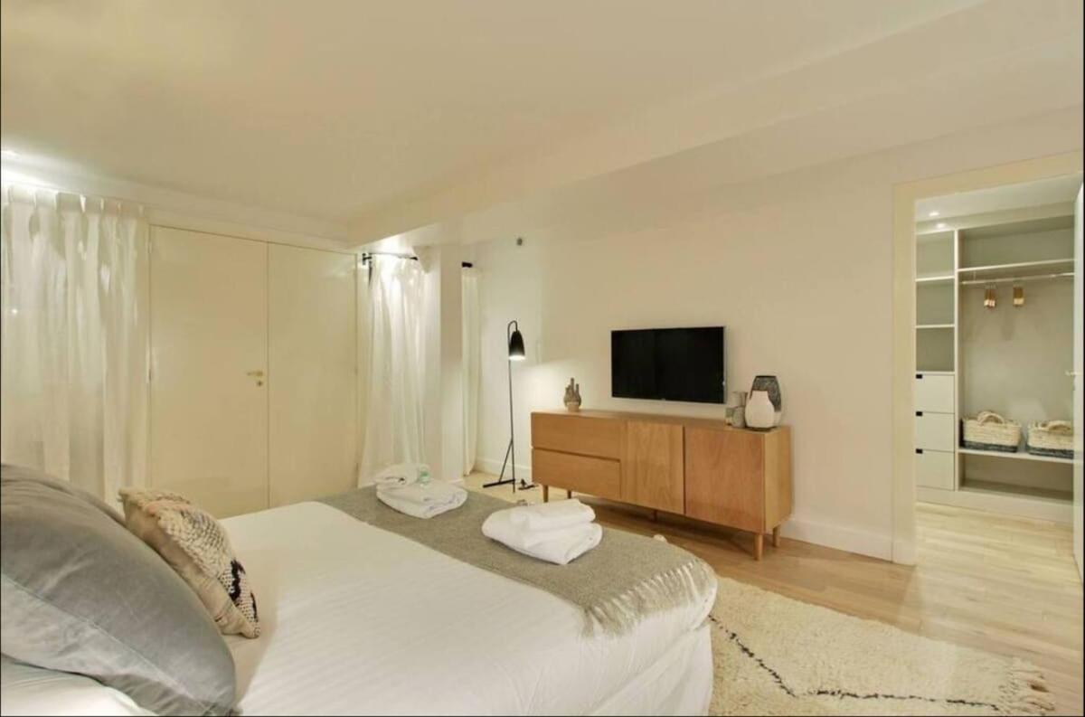 Apartment Superbe Aux Halles I Paris