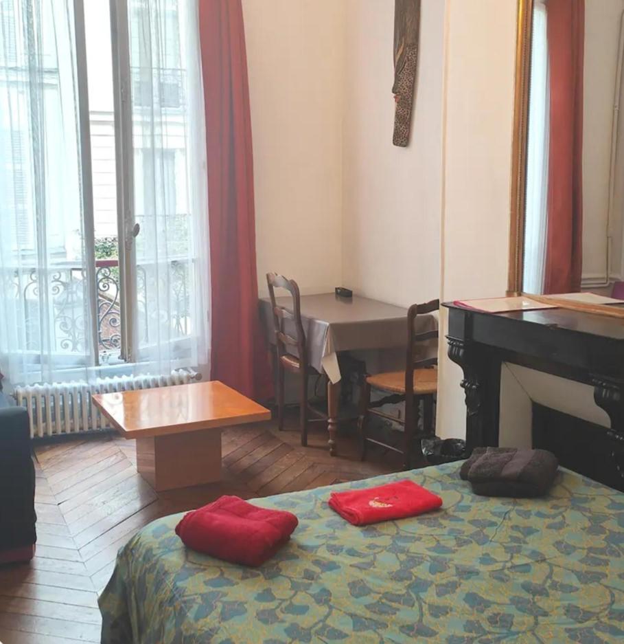 In Homestay Paris