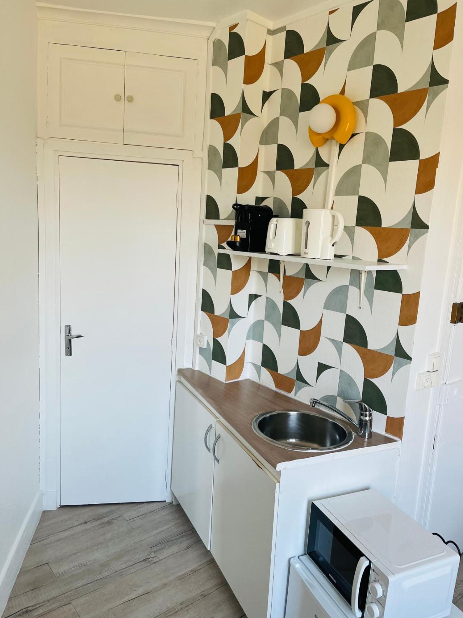 Homestay Place Equipe Au Coeur De Avec Vue Sur L'arc De Triomphe Et La Tour Eiffel *