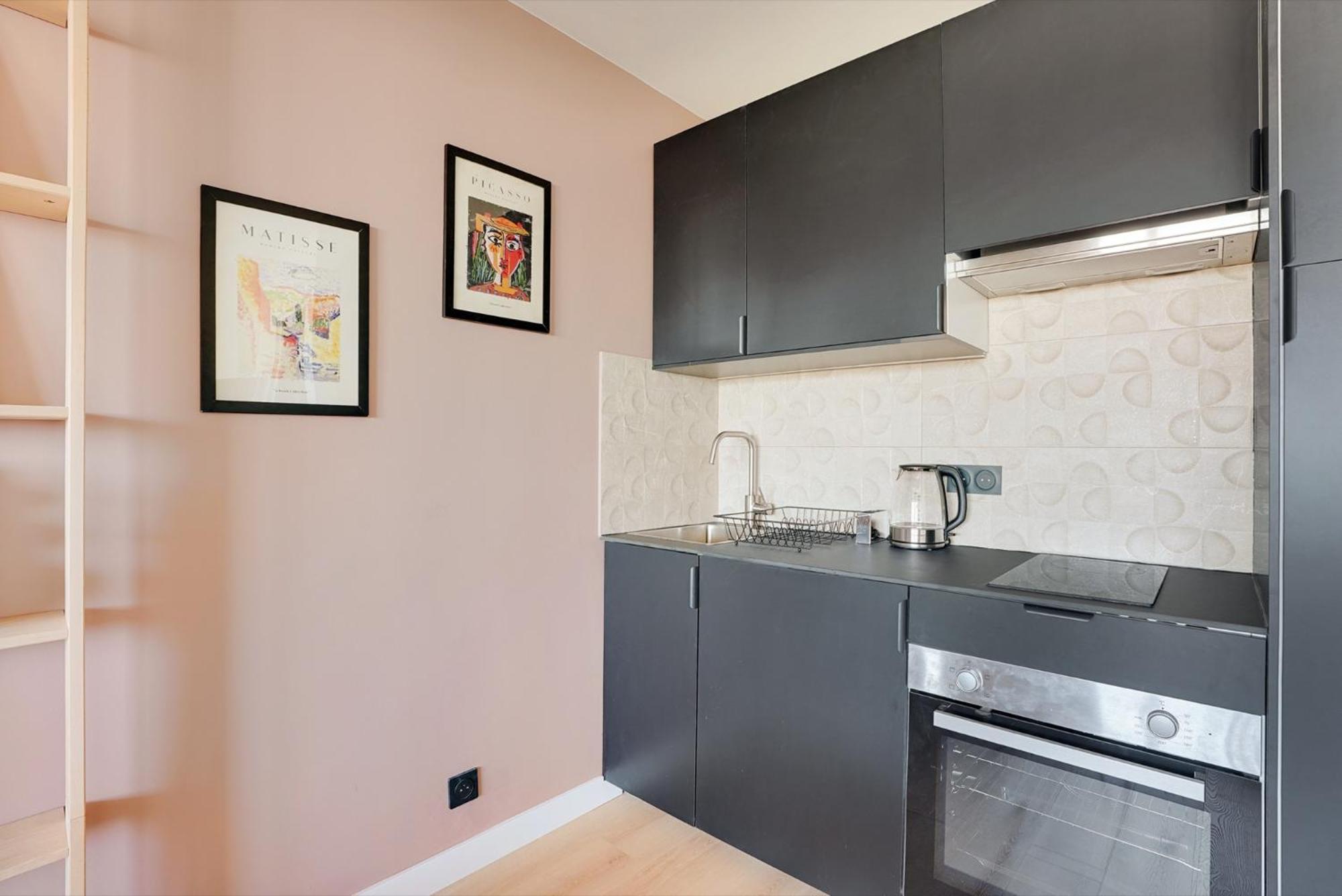 Apartment Refait A Neuf Avec Balcon Et Vue Sur La Seine - Bail Mobilite