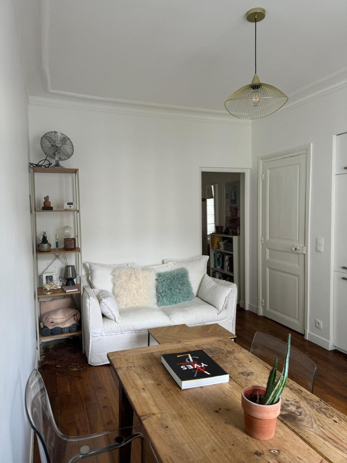 Apartment Situe En Plein Coeur De Paris