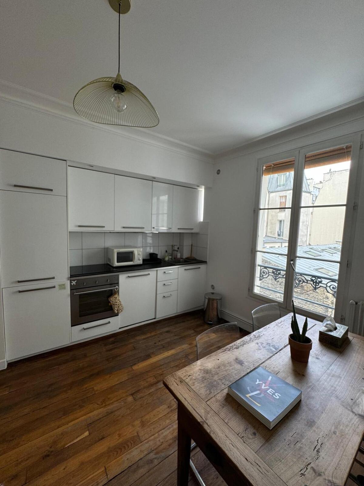Apartment Situe En Plein Coeur De *