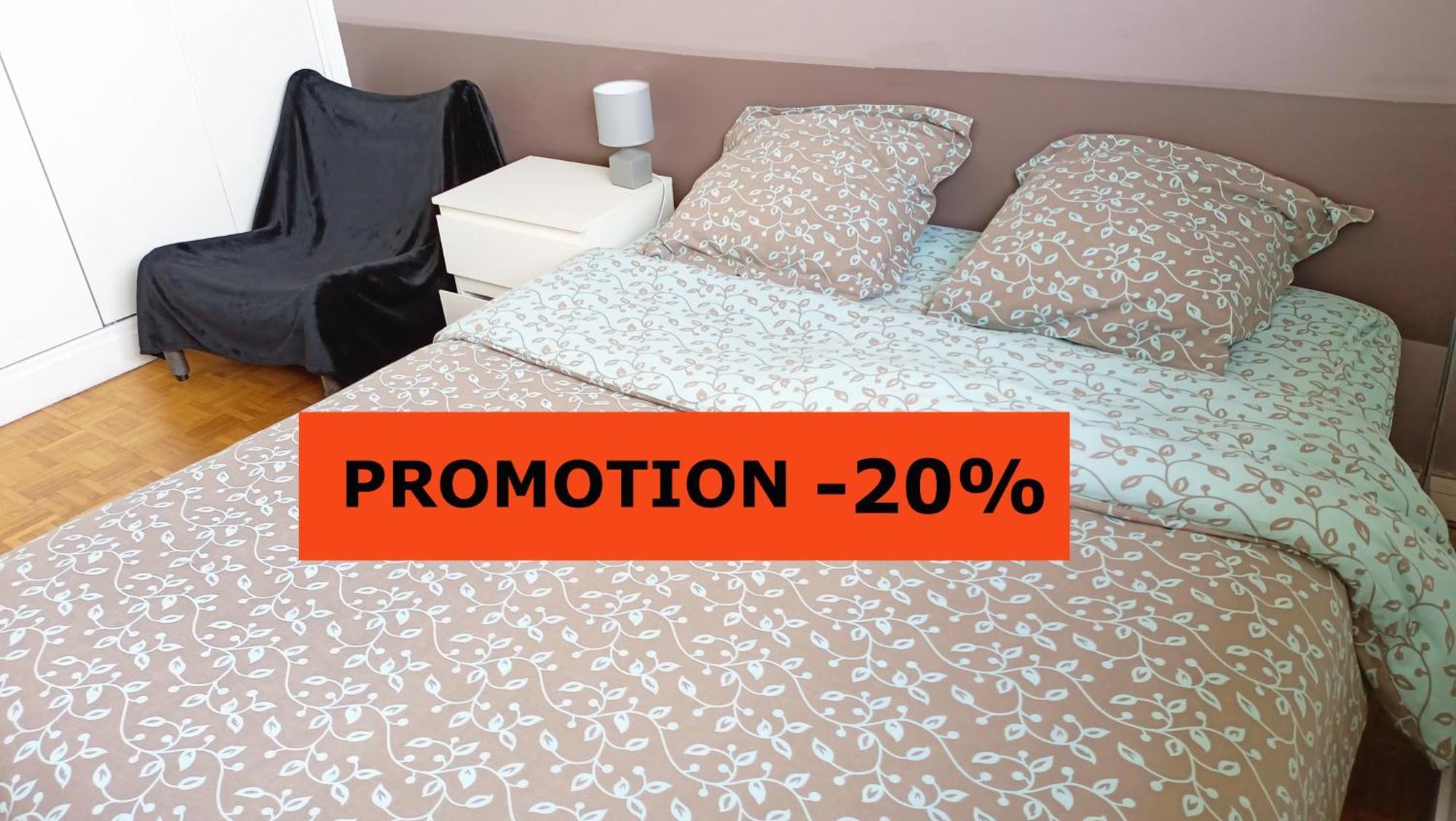 Quiet Bedroom, Comfy King Size Bed, Shared Bathroom, Center Paris